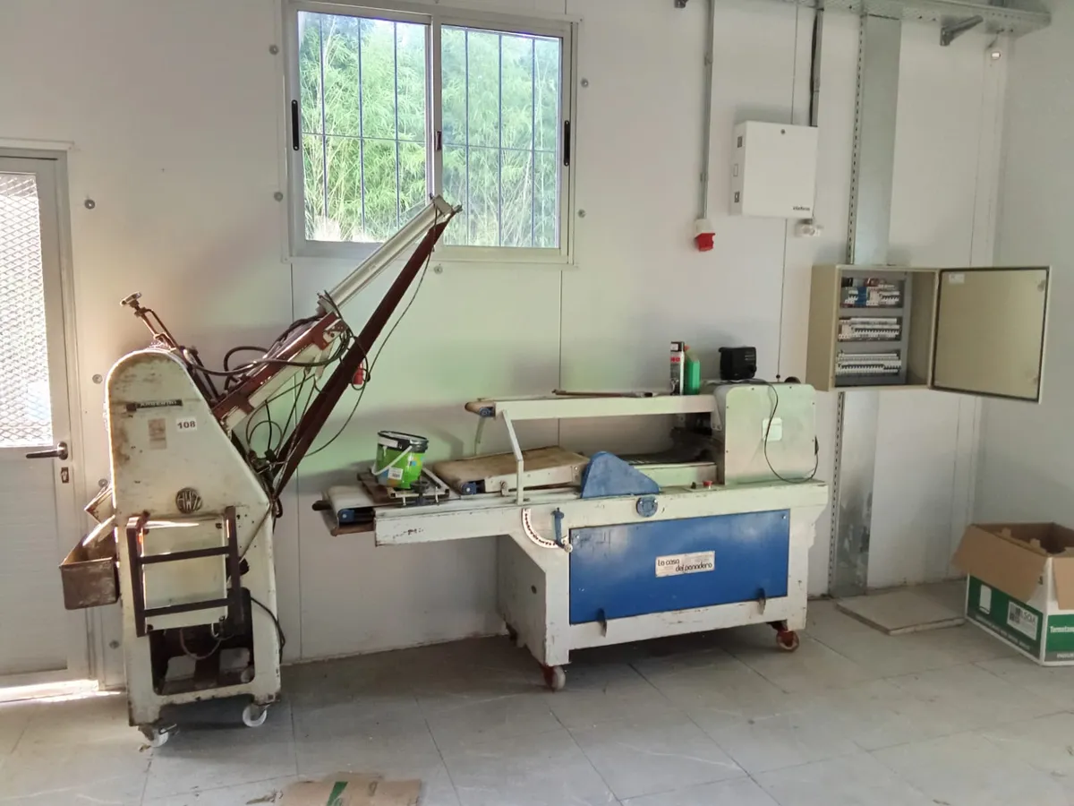 Alquiler de local comercial en Paso de la Arena - Imagen 9