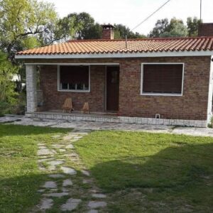 Alquiler de casa al frente en Camino Pajas Blancas